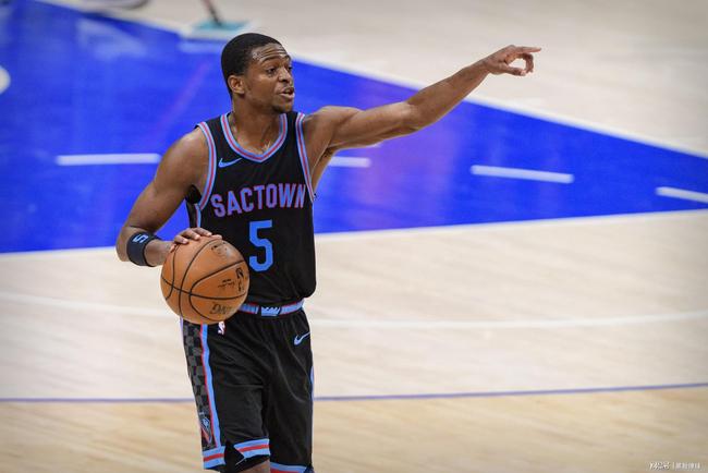 我们发现他 我们发现他