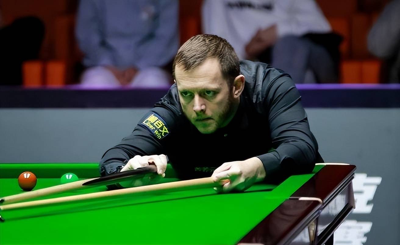 他很少有触 他很少有触