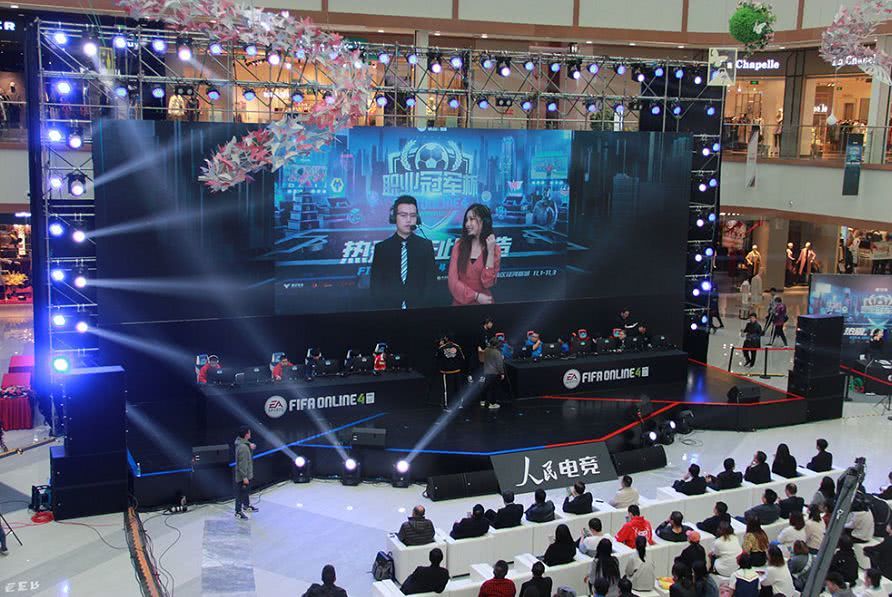 与此同时 与此同时